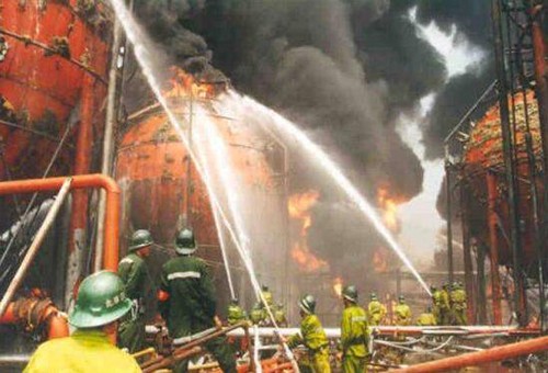 石油化工廠爆炸事故