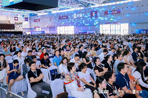 深國安受邀參加第六屆博商民企盛典